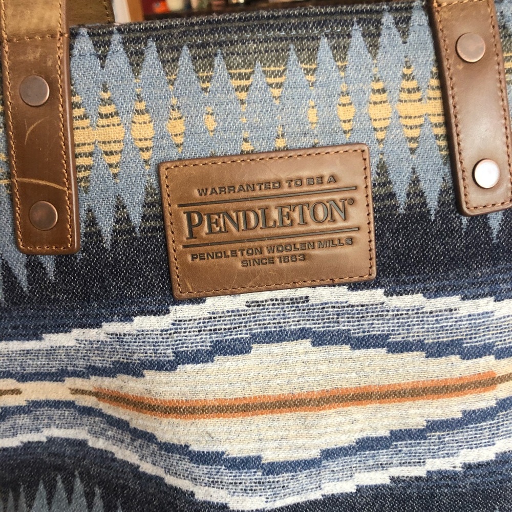 Pendleton Hand Bag - Picture 2 of 5